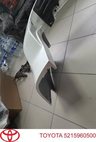 Задний бампер 5215960500 TOYOTA