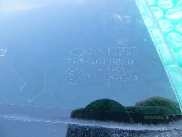 822200006R RENAULT Стекло-форточка двери задней правой купить в Украина