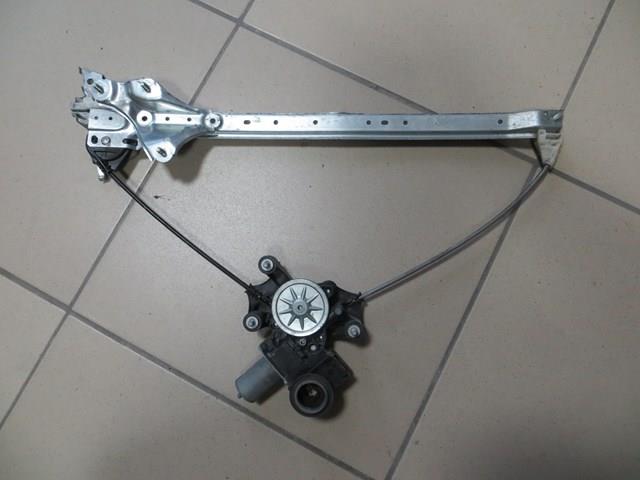 Мотор стеклоподъемника двери передней, правой 8571042140 TOYOTA