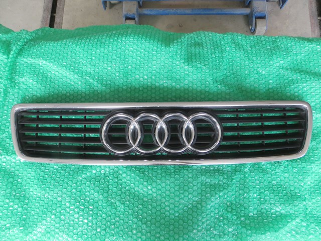 Облицовка радиатора 8D0853651J VAG