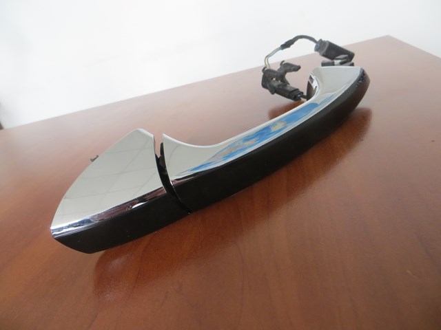 MERCEDES A20476014709775 Ручка двери правой наружная передняя/задняя в наличии Николаев