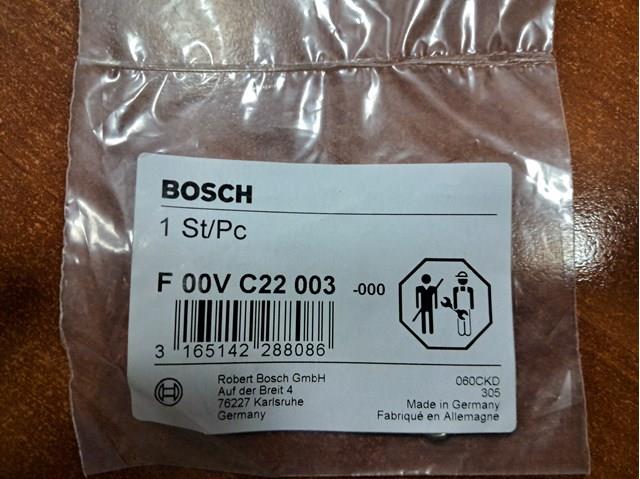 F00VC22003 BOSCH Скоба фиксации трубок обратки форсунок купить в Николаев
