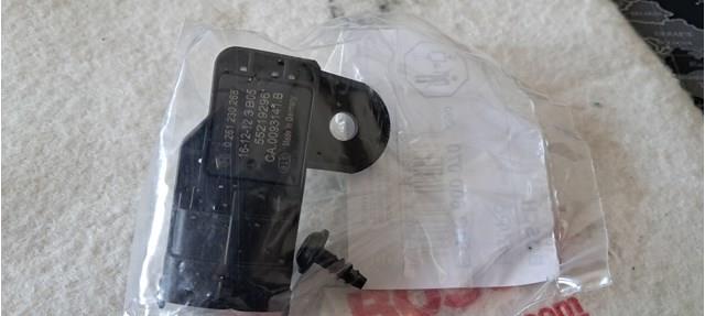 BOSCH F01C600070 Датчик давления во впускном коллекторе, MAP в наличии Павлоград