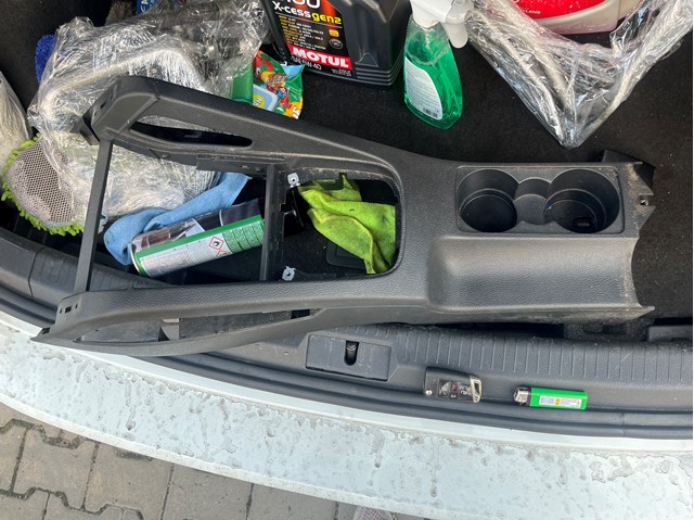 Консоль панели приборов 1K0863243C VAG