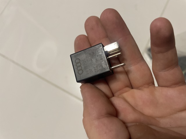 Реле стартера 4H0951253C VAG