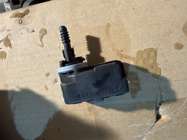 Двигатель корректора фар 5G0941295 VAG