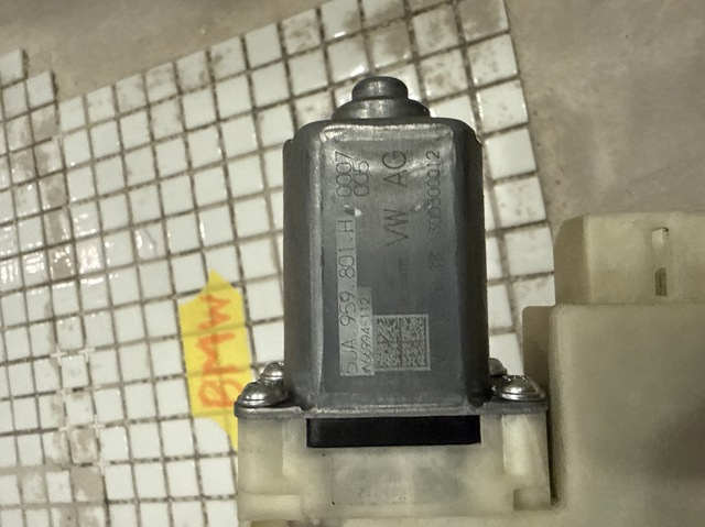 VAG 5JA959801H в наличии Киев