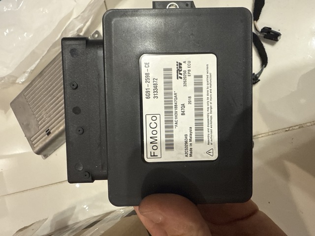 Блок управления электромеханического стояночного тормоза 6G912598CE FORD