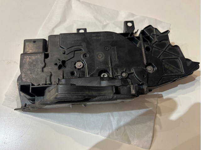 Замок передней пассажирской двери 7956142 BMW