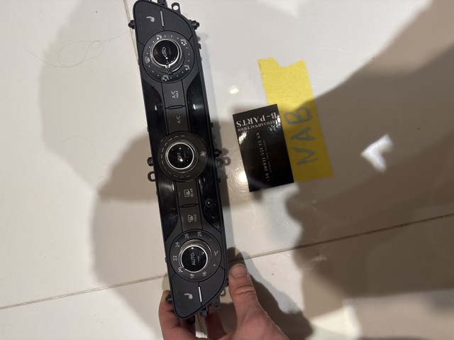 Блок управления режимов отопления 8W0820043Q VAG