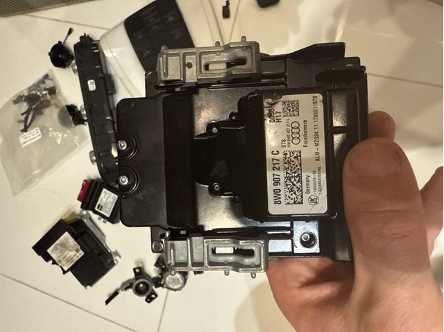 Камера системы обеспечения видимости 8W0907217C VAG