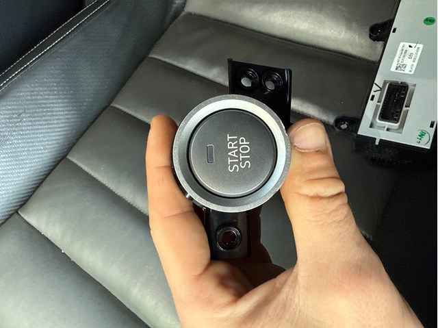 Кнопка старт стоп 93502G7000 HYUNDAI