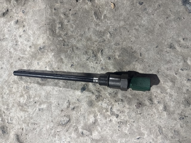 Датчик уровня масла двигателя 96546136 PEUGEOT