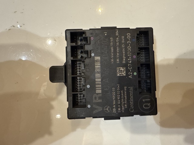 Блок комфорта передней двери A1669004402 MERCEDES