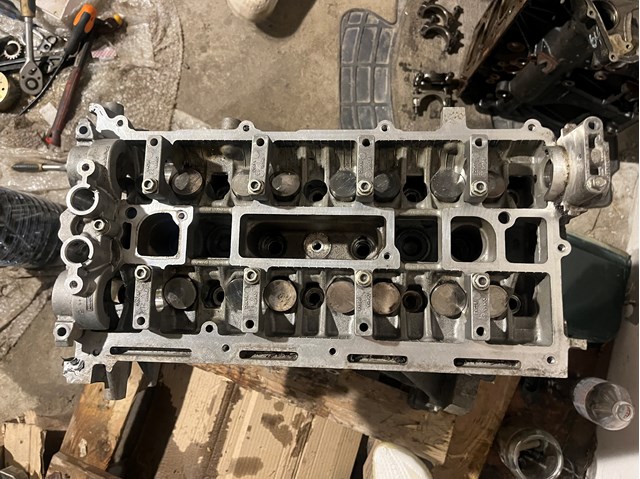 Головка блока FM5Z6049C FORD