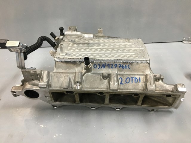 03N129766C VAG Впускной коллектор купить в Николаев