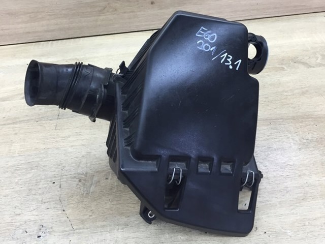 13717577779 BMW Корпус фильтра купить в Хмельницкий