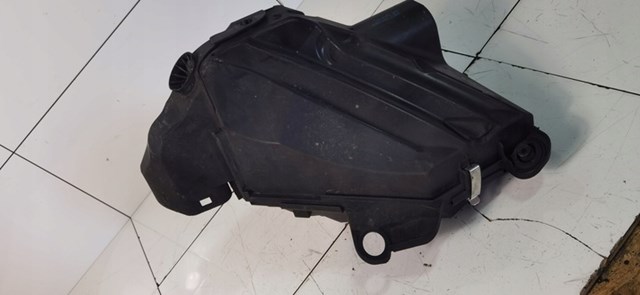 13717811904 BMW купить в Черновцы