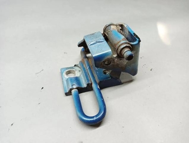 VAG 1T0831412C Петля двери передней правой в наличии Киев