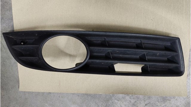 3C0853666A9B9 VAG Заглушка (решетка) противотуманных фар бампера переднего правая купить в Сумы