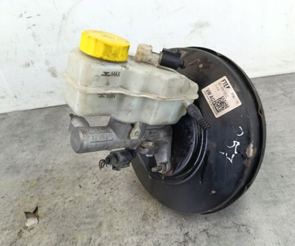VAG 6R1614105C Вакуумный насос в наличии Украина