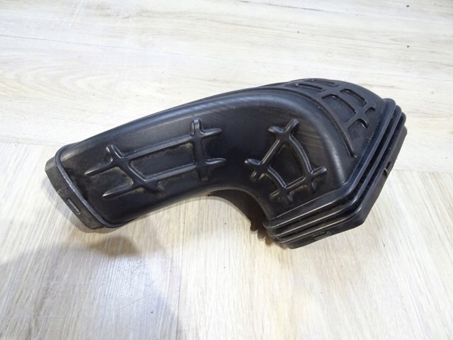 8K0129739A VAG Патрубок воздушный, вход воздушного фильтра купить в Львов
