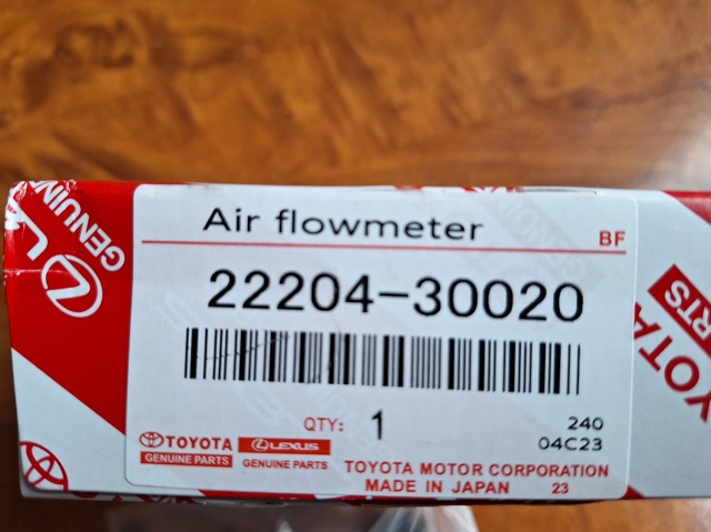 Воздухомер 2220430020 TOYOTA
