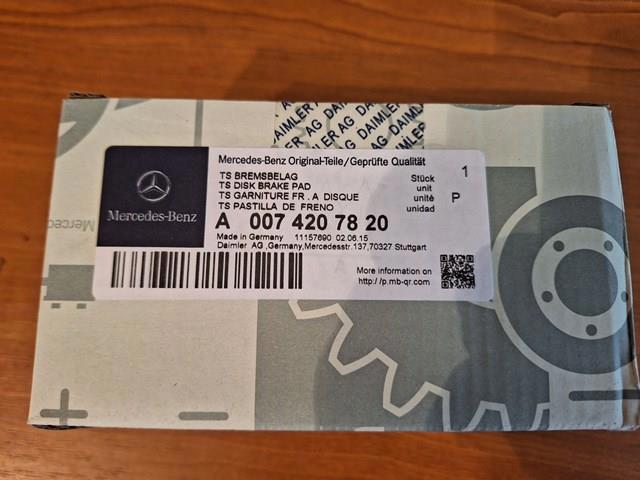 Комплект задних колодок A0064203320 MERCEDES