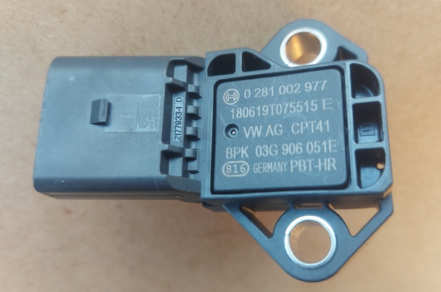 BOSCH 0281002977 Датчик давления во впускном коллекторе, MAP в наличии Николаев