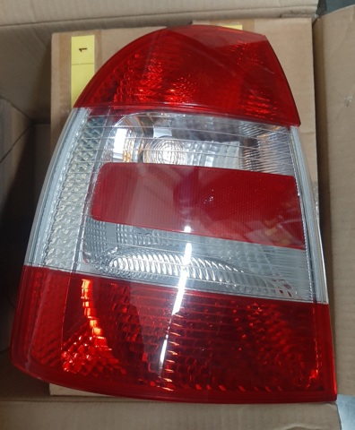3U5945096A VAG Фонарь задний правый купить в Киев