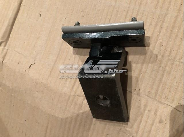 Дверной шарнир правый передний 41517176848 BMW
