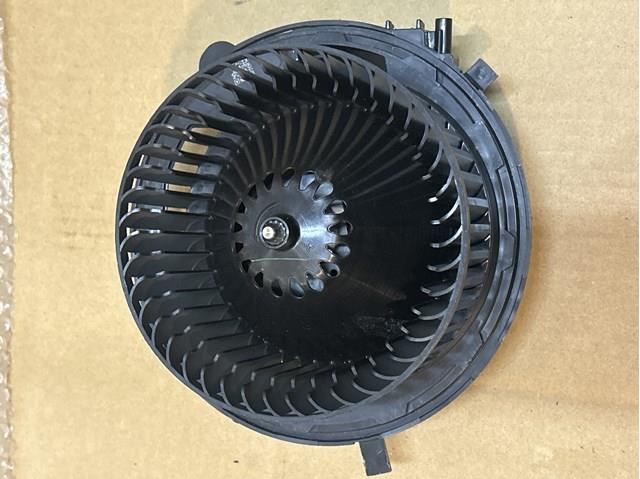 VAG 5WB819021 Мотор вентилятора печки (отопителя салона) в наличии Украина