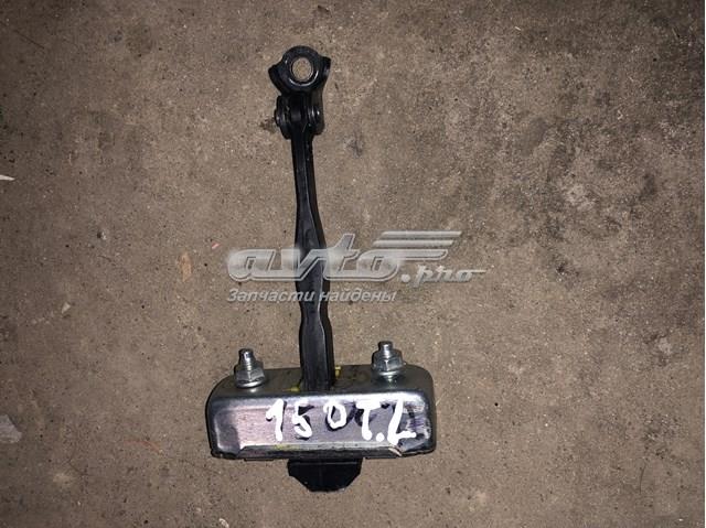 Ограничитель открывания двери, задний правый 6863060120 TOYOTA