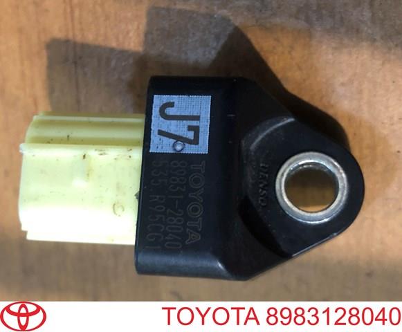 Датчик Эйрбэг передний 8983128040 TOYOTA