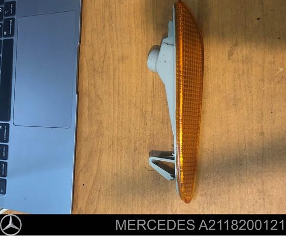 Указатель поворота зеркала, левый A2118200121 MERCEDES