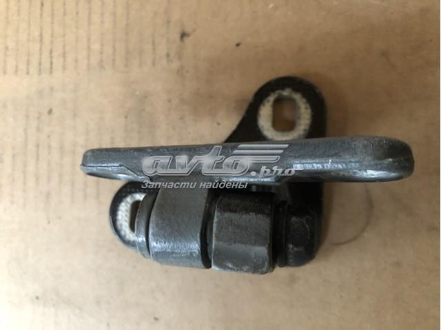 Петля водительской двери A2207200537 MERCEDES