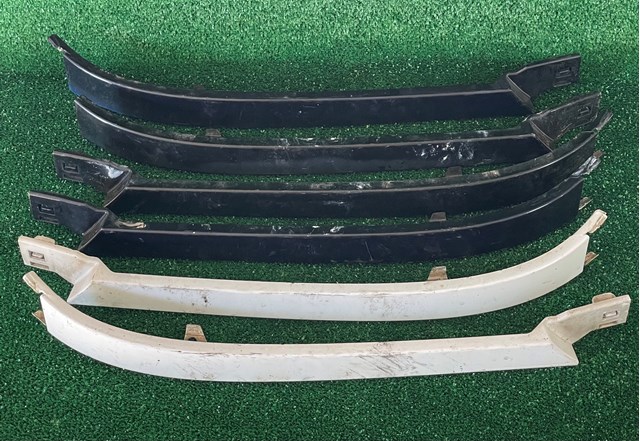 Ресничка правой фары A1638260277 MERCEDES