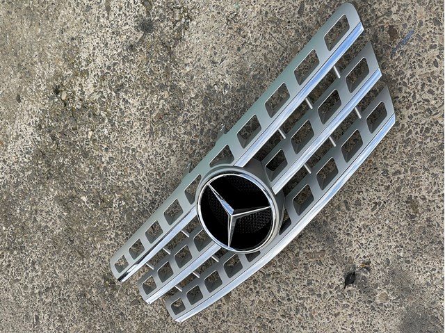 A1648801985 MERCEDES Решетка радиатора купить в Полтава