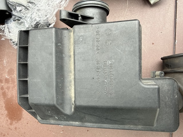 A1661410190 MERCEDES Резонатор воздушного фильтра купить в Киев