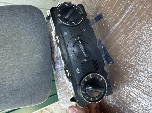 Блок управления печкой A1698301985 MERCEDES