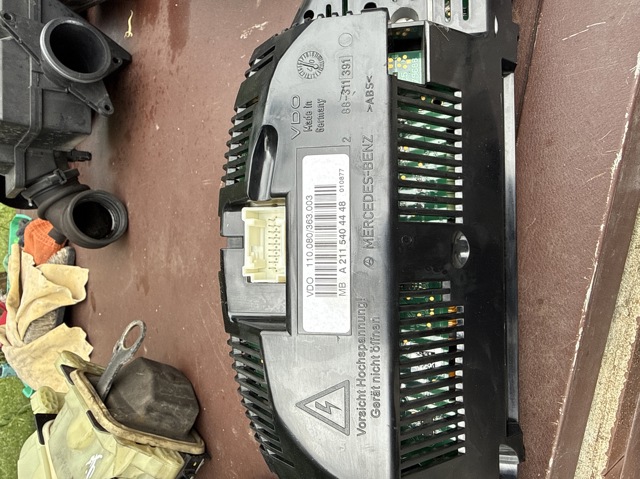 MERCEDES A2115404448 Панель приборов в наличии Кривой Рог
