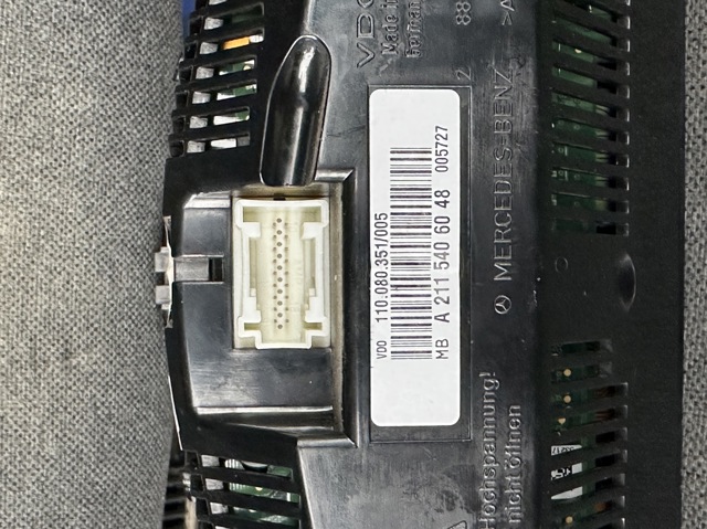 MERCEDES A2115406048 Приборная доска (щиток приборов) в наличии Николаев
