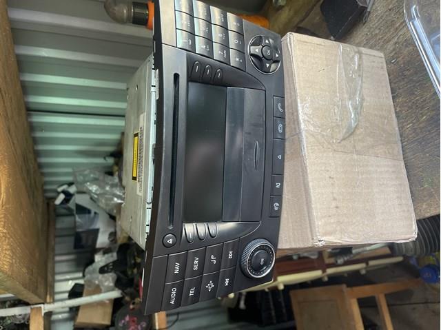 Радиоприемник A2118273842 MERCEDES