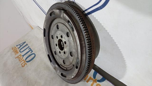 VAG 03G105317D Маховик в наличии Львов