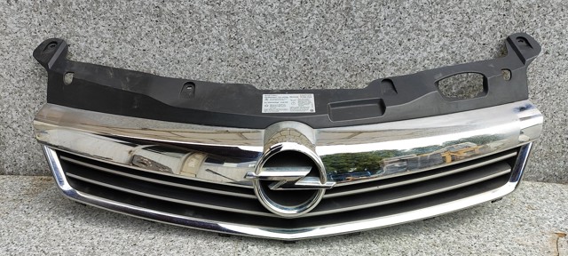 Решетка 13225775 OPEL