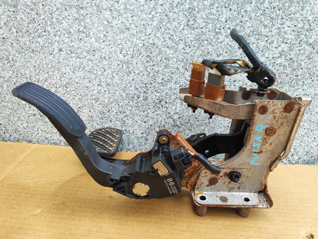 NISSAN 180023RA0B Педаль газа (акселератора) в наличии Каменское