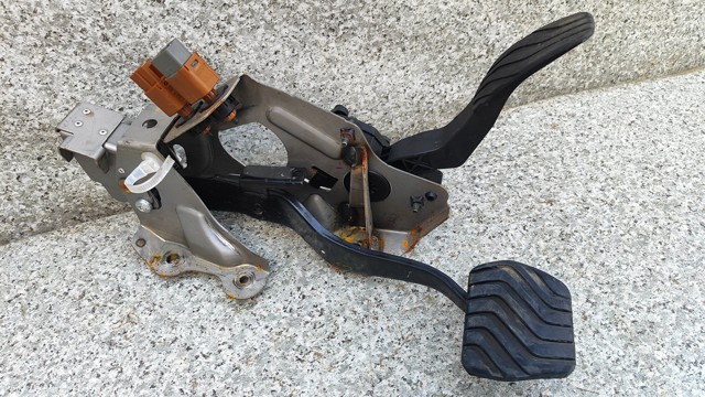 Педали газа 18002DF30B NISSAN