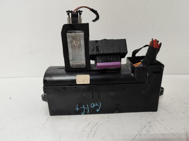 Монтажный блок предохранителей 1T1937615B VAG