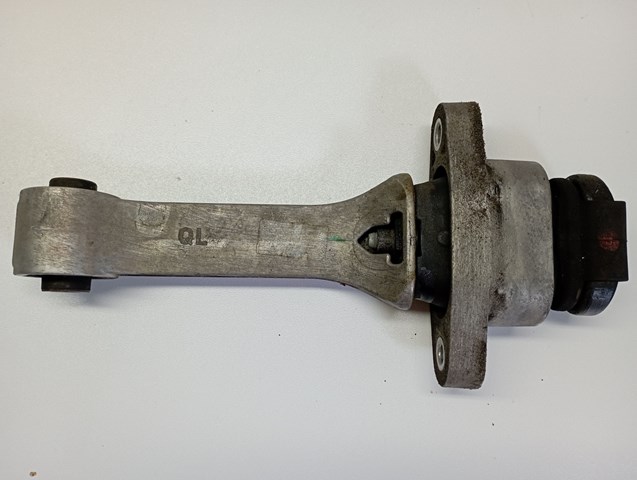 Подушка (опора) двигателя, передняя 219502S000 HYUNDAI