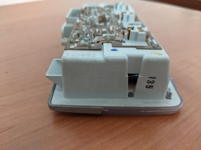 22774329 GM Плафон освещения салона (кабины) задний купить в Полтава